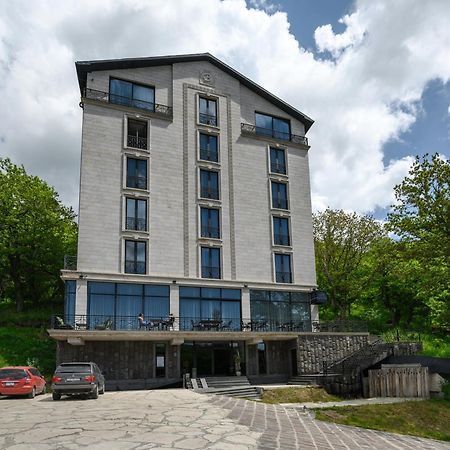 Aurora Resort, تساجكادزور المظهر الخارجي الصورة