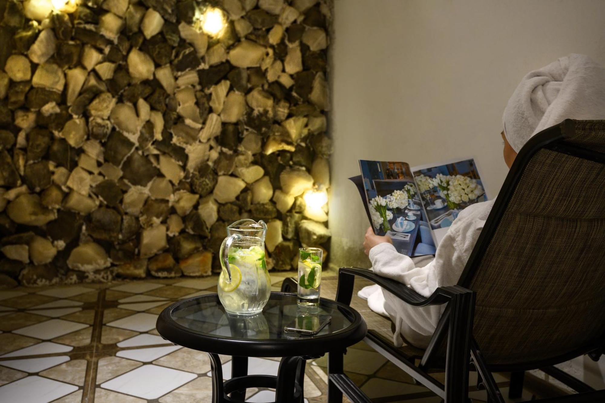 Aurora Resort, تساجكادزور المظهر الخارجي الصورة