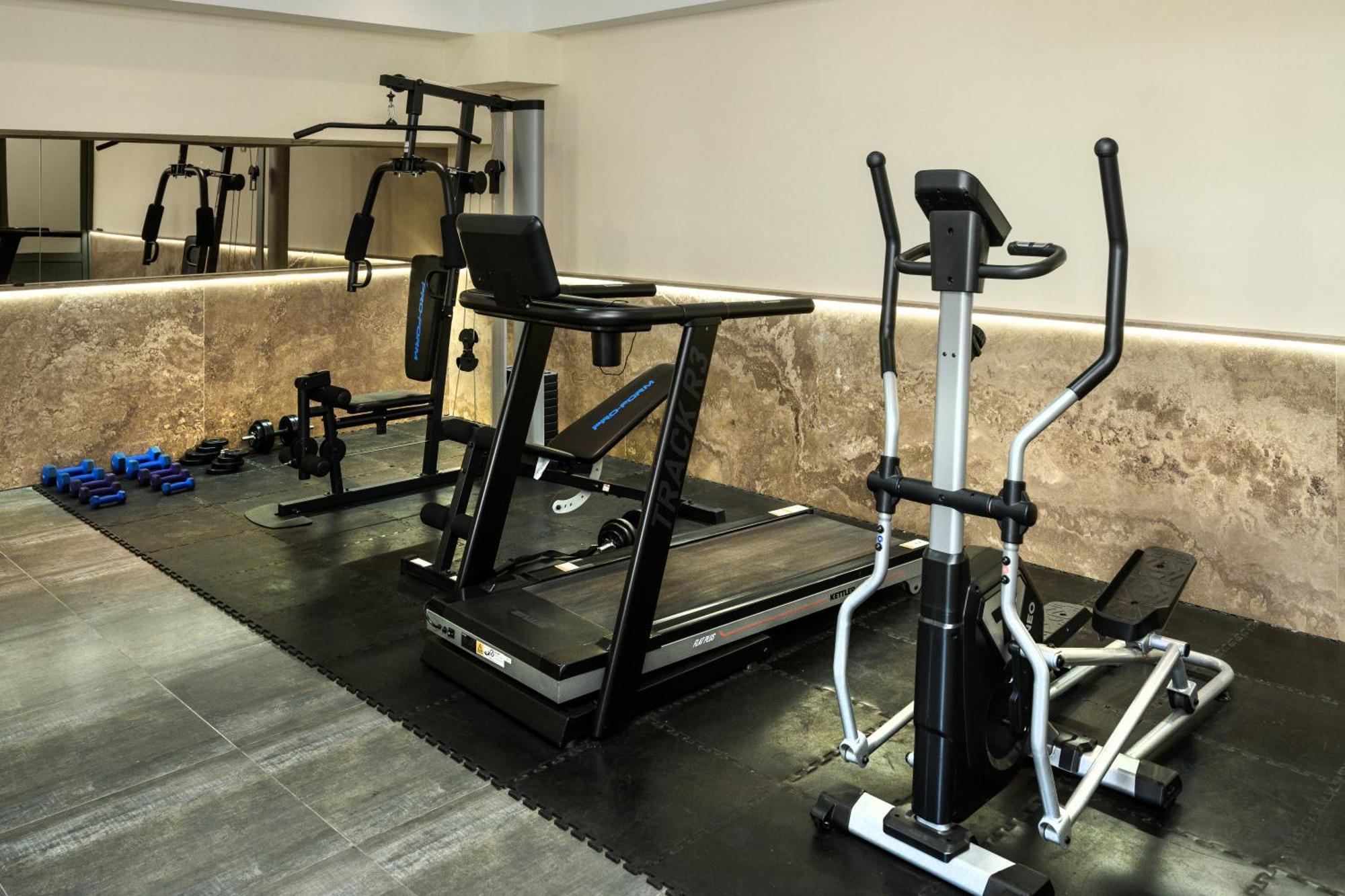 Aurora Resort, تساجكادزور المظهر الخارجي الصورة
