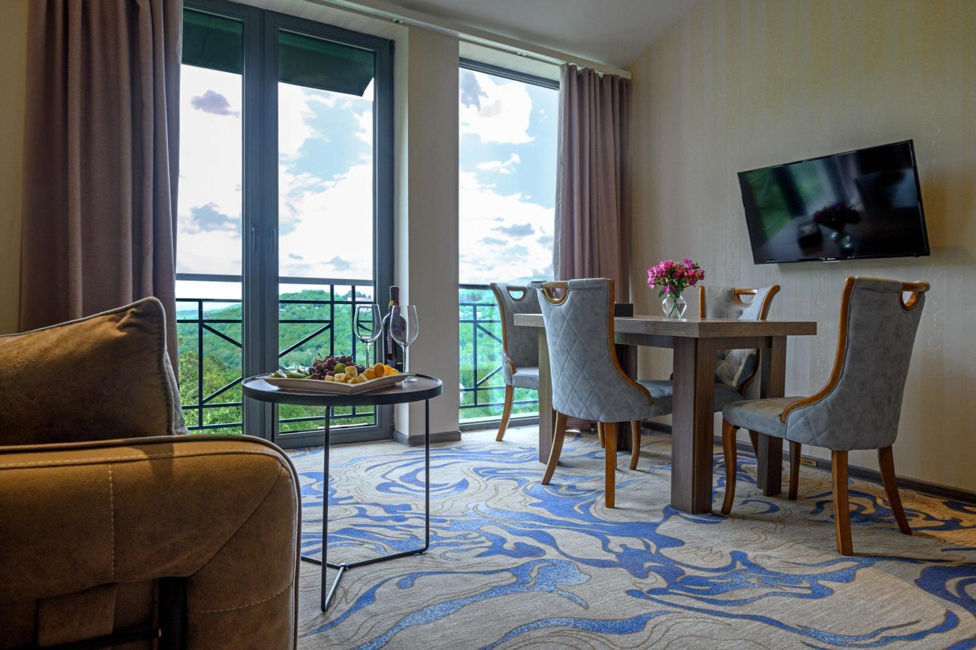 Aurora Resort, تساجكادزور المظهر الخارجي الصورة