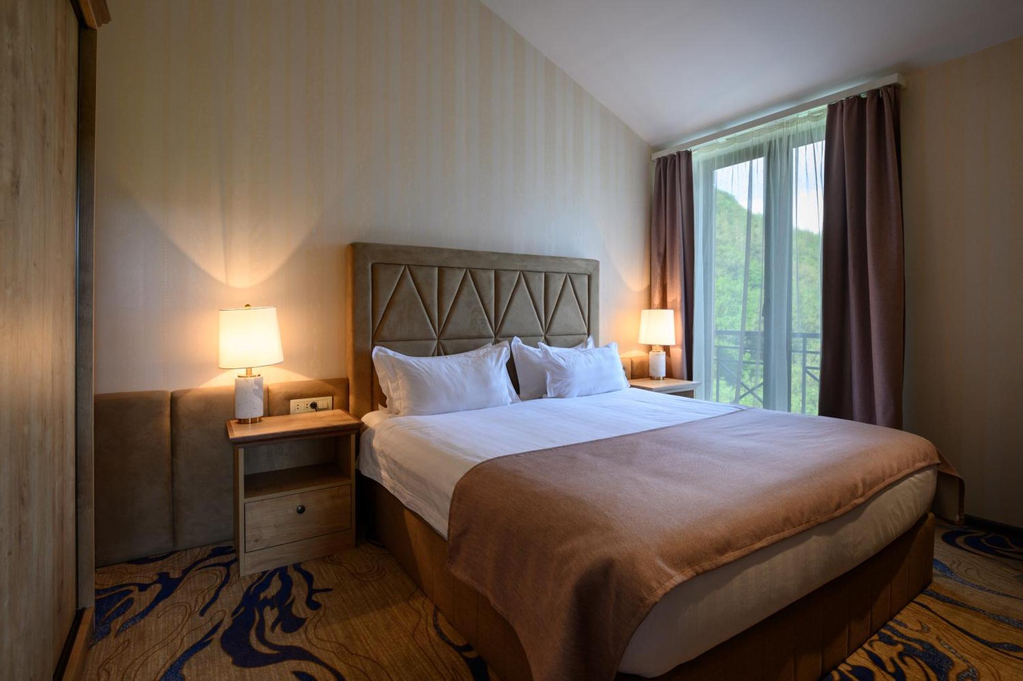 Aurora Resort, تساجكادزور المظهر الخارجي الصورة