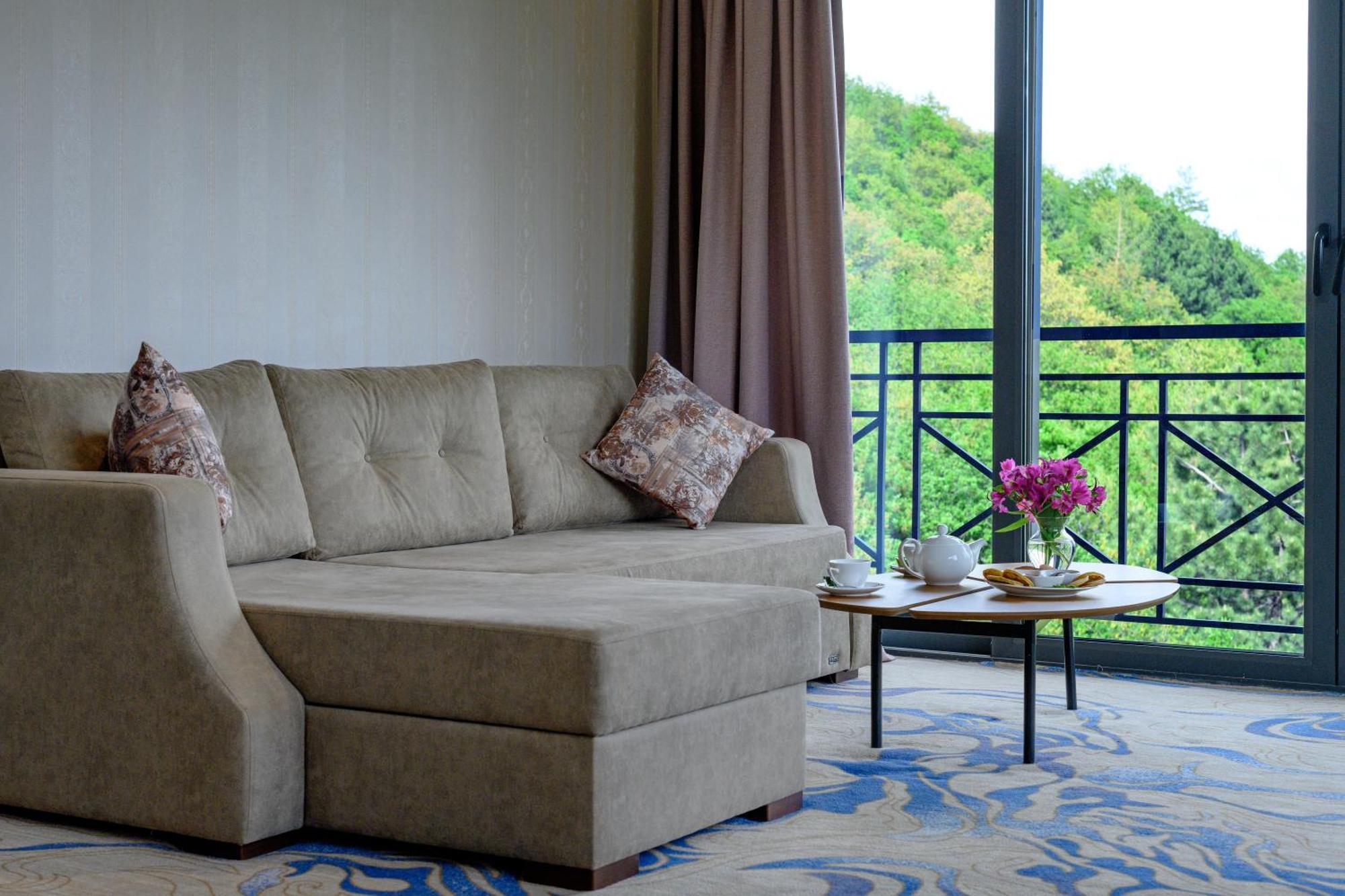 Aurora Resort, تساجكادزور المظهر الخارجي الصورة