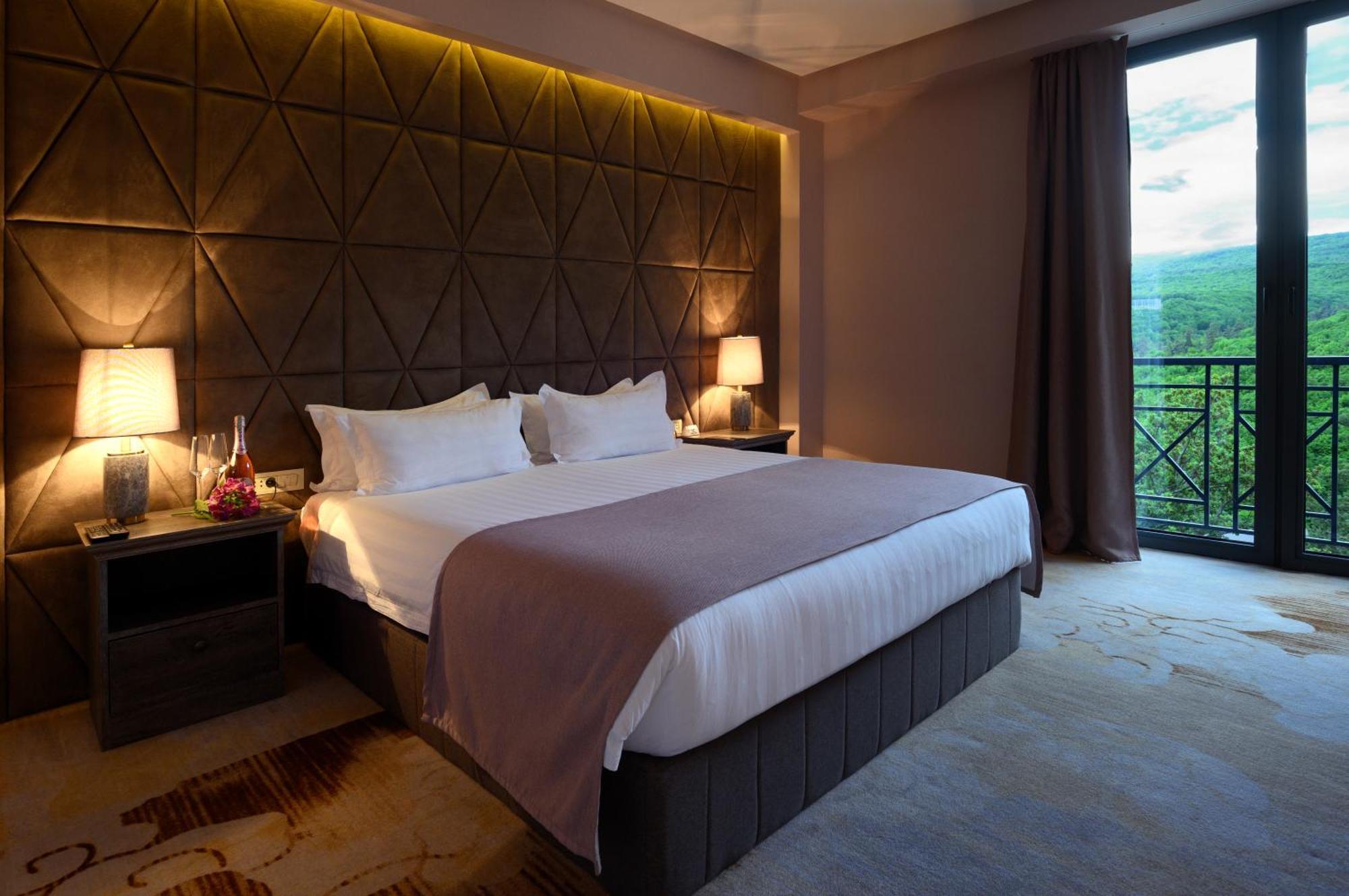 Aurora Resort, تساجكادزور المظهر الخارجي الصورة