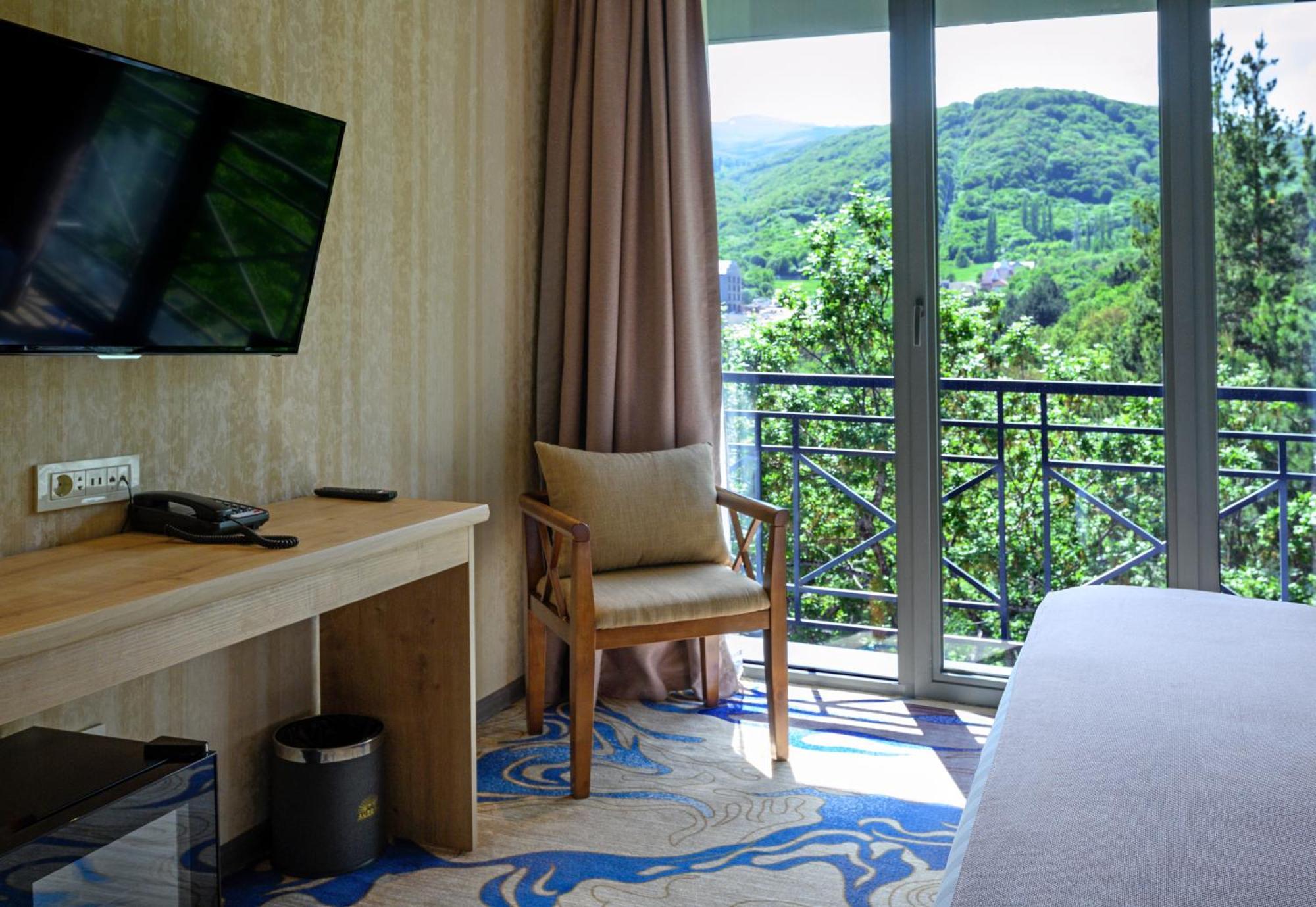 Aurora Resort, تساجكادزور المظهر الخارجي الصورة